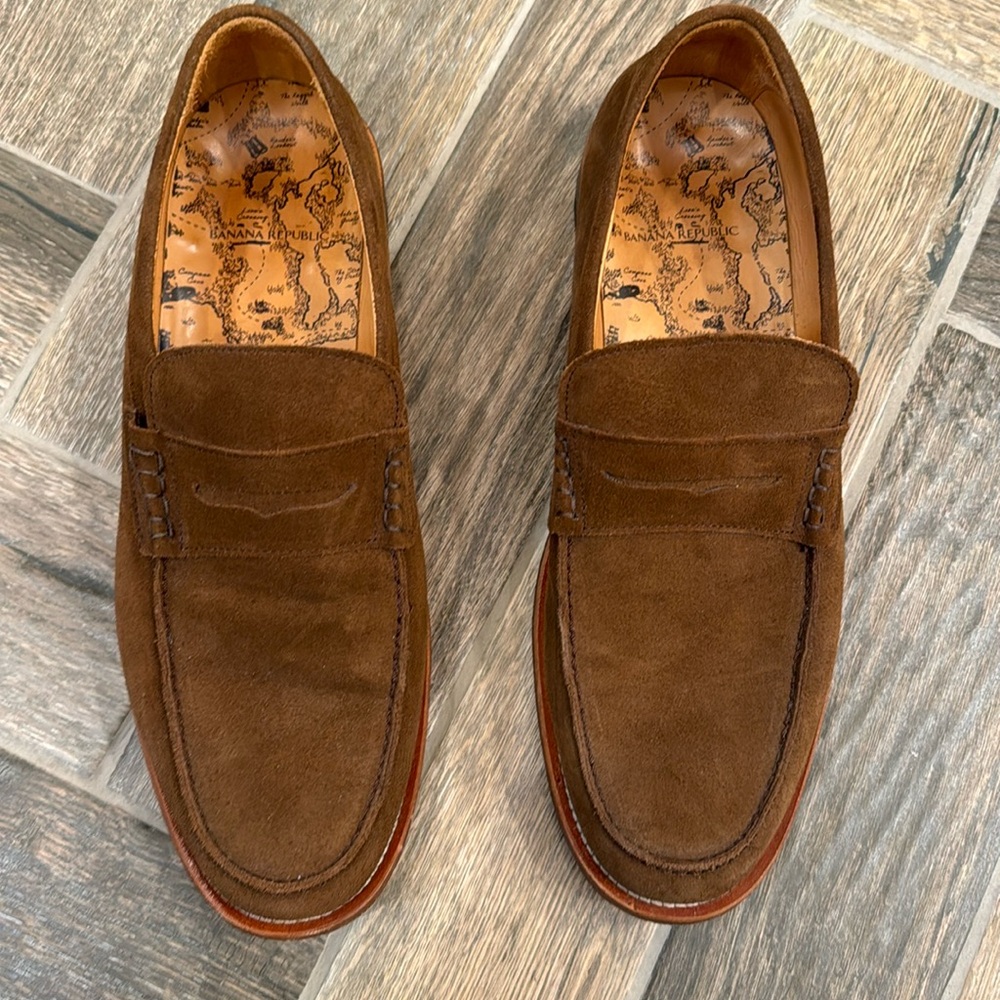 Banana Republic, men’s light brown, suede, penny loafer Size 12